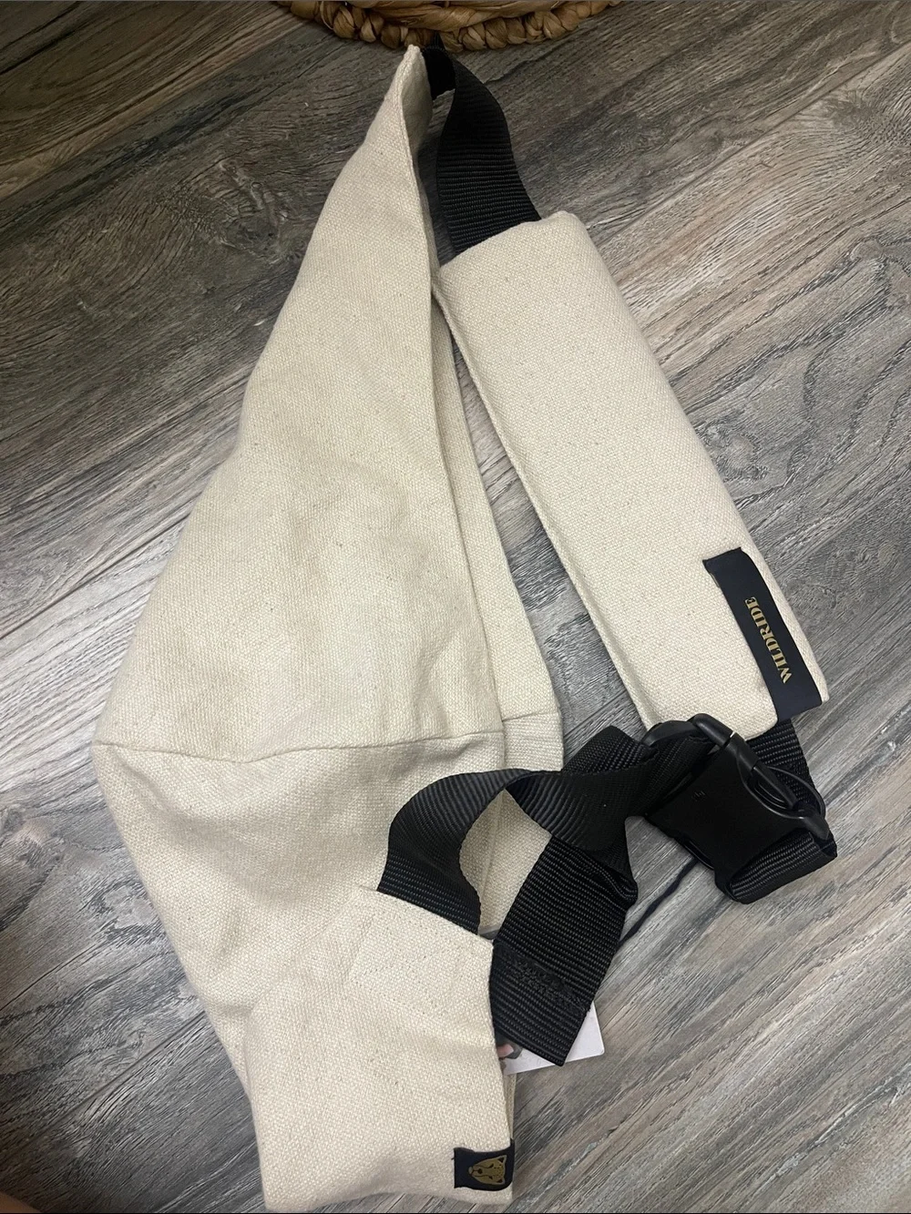 NWT Wildride Sand Linen Toddler Carrier